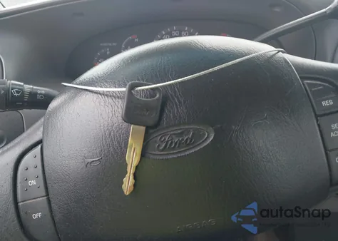 1997 Ford F-150 Lariat/Standard/Xl/Xlt из США, поврежденный, VIN 1FTDF176XVNB00018